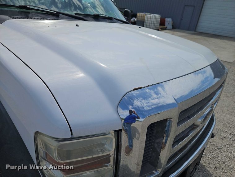 image for item EO4640 2008 Ford F-450 flatbed truck