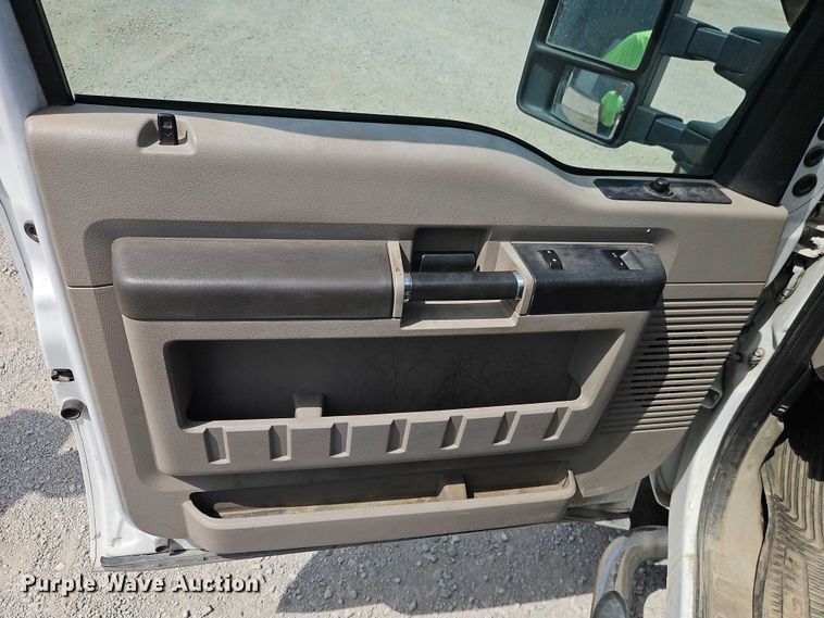 image for item EO4640 2008 Ford F-450 flatbed truck