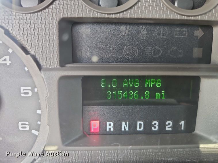 image for item EO4640 2008 Ford F-450 flatbed truck