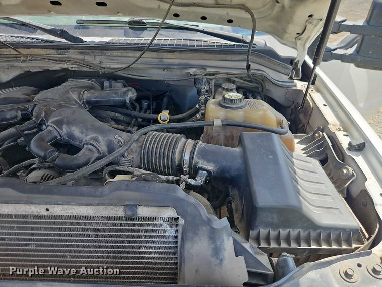 image for item EO4640 2008 Ford F-450 flatbed truck