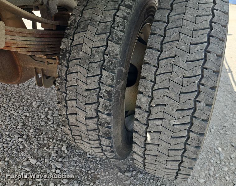 image for item EO4640 2008 Ford F-450 flatbed truck