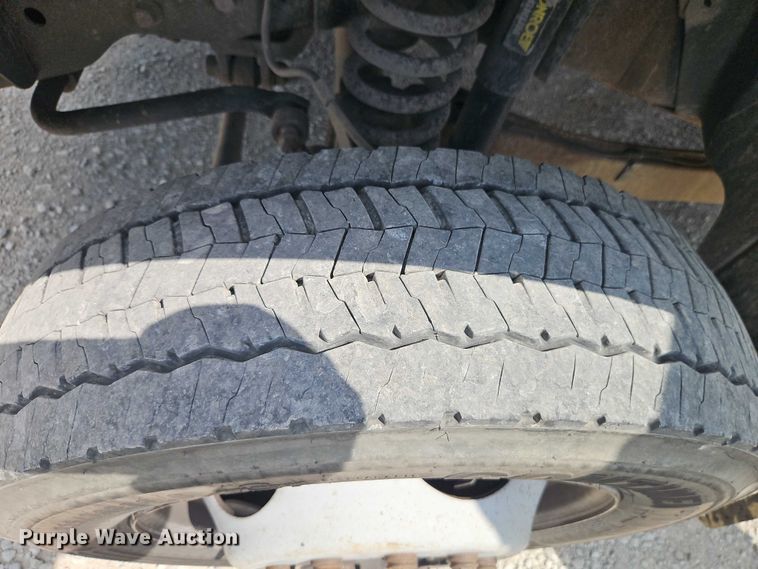 image for item EO4640 2008 Ford F-450 flatbed truck