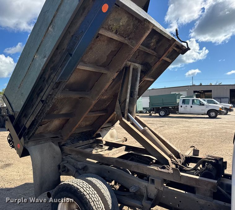 image for item ER0002 1995 Ford F350 Crew Cab dump bed pickup truck
