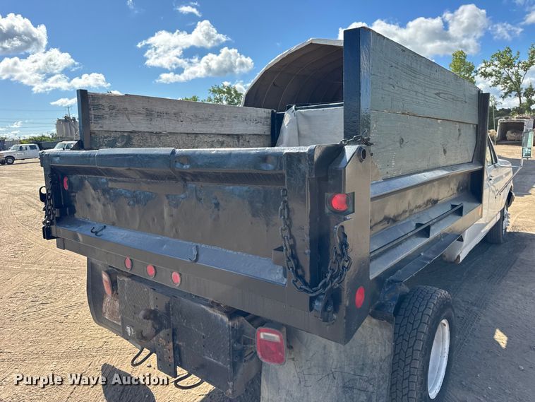image for item ER0002 1995 Ford F350 Crew Cab dump bed pickup truck