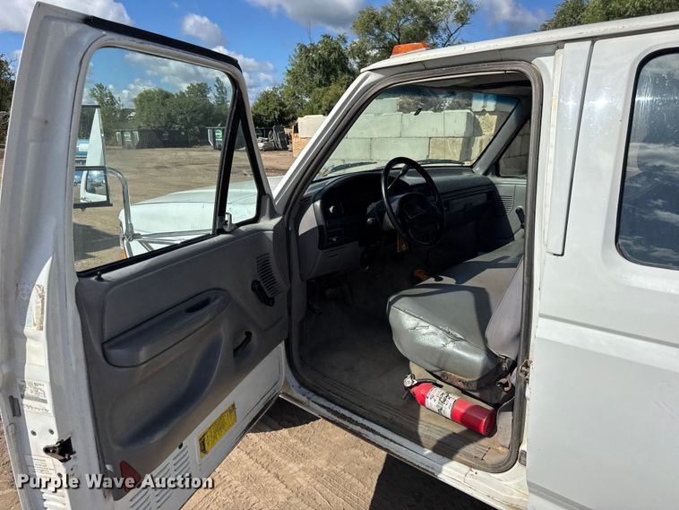 image for item ER0002 1995 Ford F350 Crew Cab dump bed pickup truck