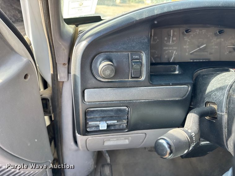 image for item ER0002 1995 Ford F350 Crew Cab dump bed pickup truck