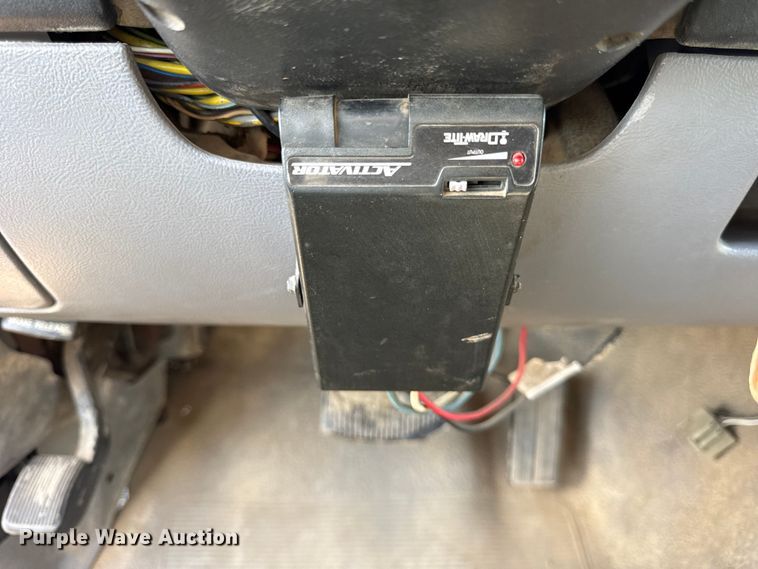 image for item ER0002 1995 Ford F350 Crew Cab dump bed pickup truck