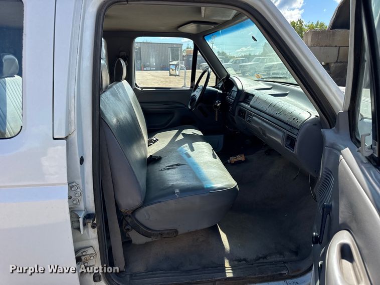 image for item ER0002 1995 Ford F350 Crew Cab dump bed pickup truck