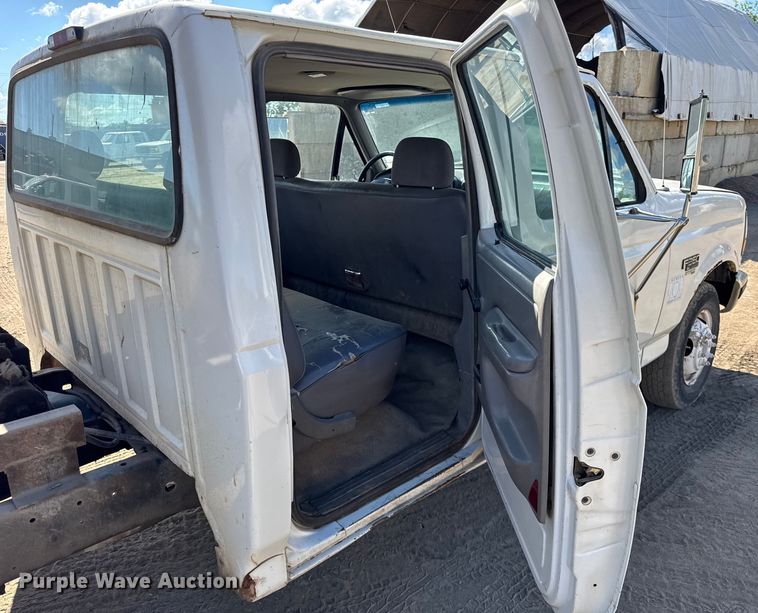 image for item ER0002 1995 Ford F350 Crew Cab dump bed pickup truck