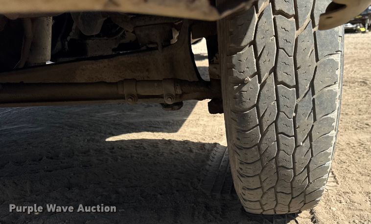 image for item ER0002 1995 Ford F350 Crew Cab dump bed pickup truck