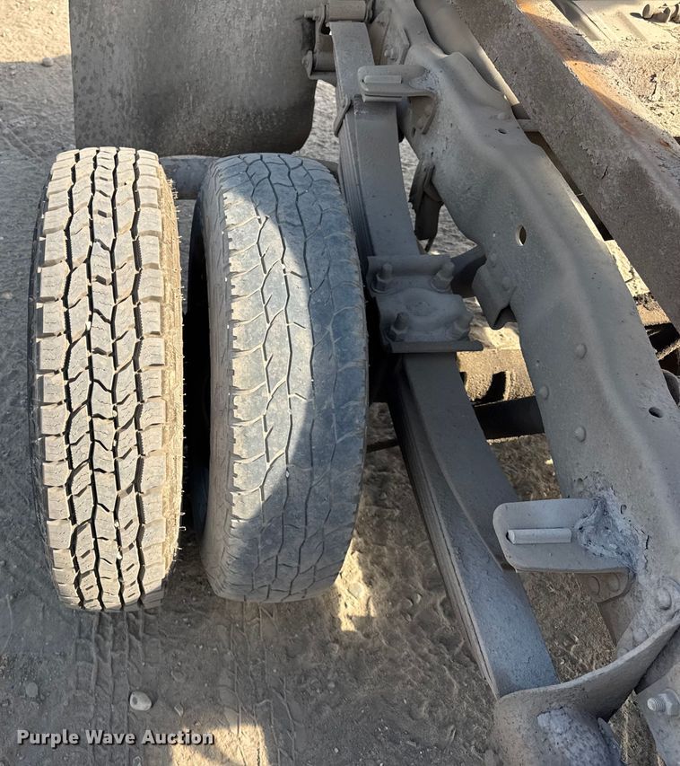 image for item ER0002 1995 Ford F350 Crew Cab dump bed pickup truck