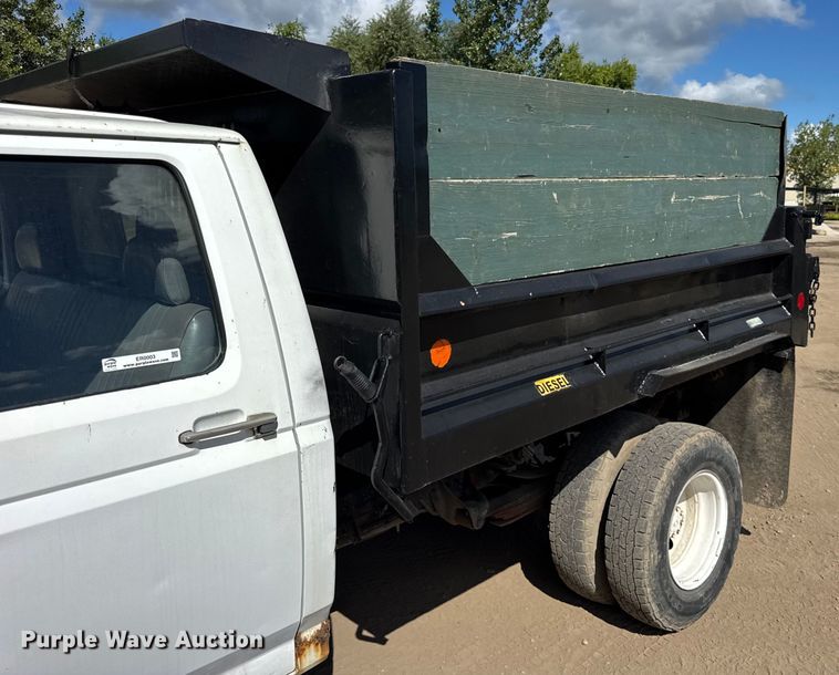 image for item ER0003 1995 Ford F350 Crew Cab dump bed pickup truck