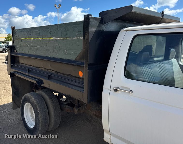 image for item ER0003 1995 Ford F350 Crew Cab dump bed pickup truck