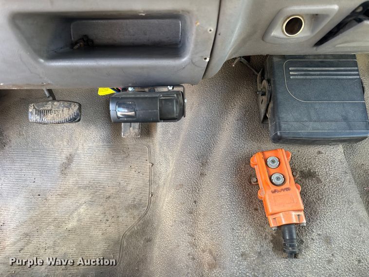 image for item ER0003 1995 Ford F350 Crew Cab dump bed pickup truck