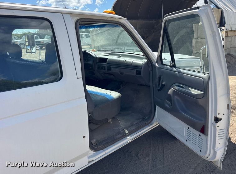 image for item ER0003 1995 Ford F350 Crew Cab dump bed pickup truck