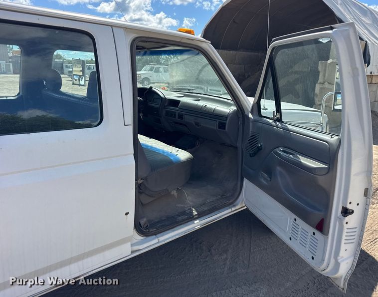 image for item ER0003 1995 Ford F350 Crew Cab dump bed pickup truck