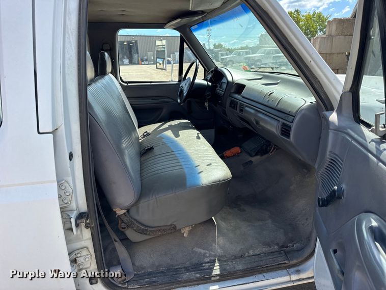 image for item ER0003 1995 Ford F350 Crew Cab dump bed pickup truck