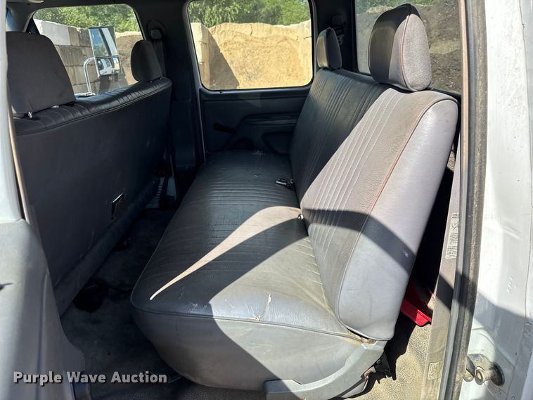 image for item ER0003 1995 Ford F350 Crew Cab dump bed pickup truck