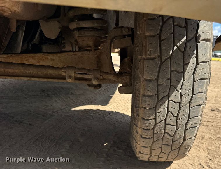 image for item ER0003 1995 Ford F350 Crew Cab dump bed pickup truck