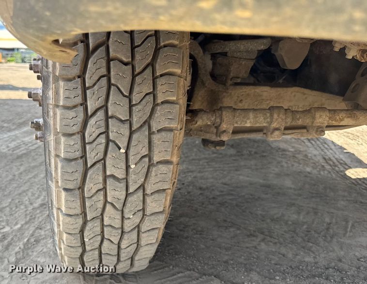 image for item ER0003 1995 Ford F350 Crew Cab dump bed pickup truck