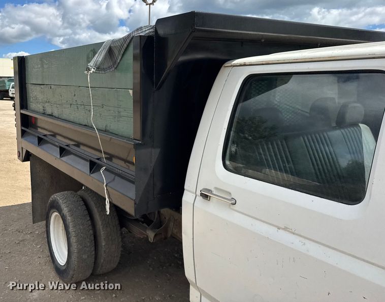 image for item ER0006 1995 Ford F350 Crew Cab dump bed pickup truck