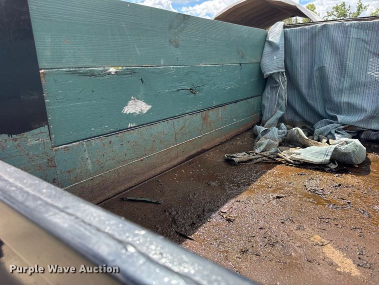 image for item ER0006 1995 Ford F350 Crew Cab dump bed pickup truck