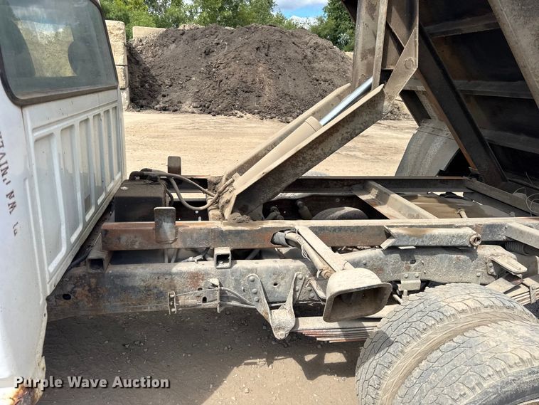 image for item ER0006 1995 Ford F350 Crew Cab dump bed pickup truck