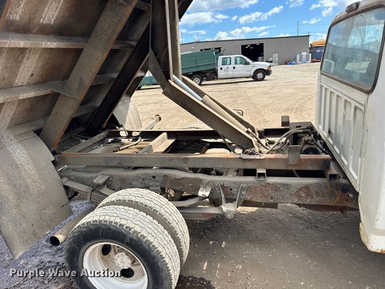 image for item ER0006 1995 Ford F350 Crew Cab dump bed pickup truck