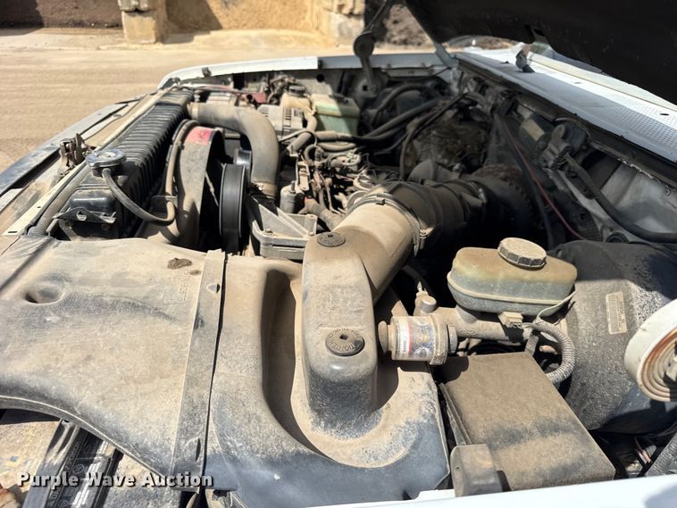 image for item ER0006 1995 Ford F350 Crew Cab dump bed pickup truck