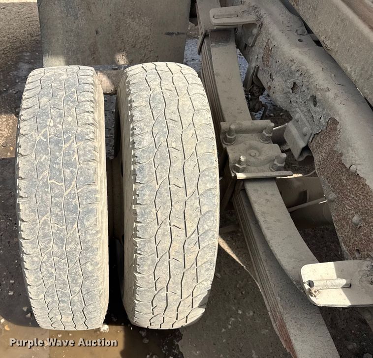 image for item ER0006 1995 Ford F350 Crew Cab dump bed pickup truck