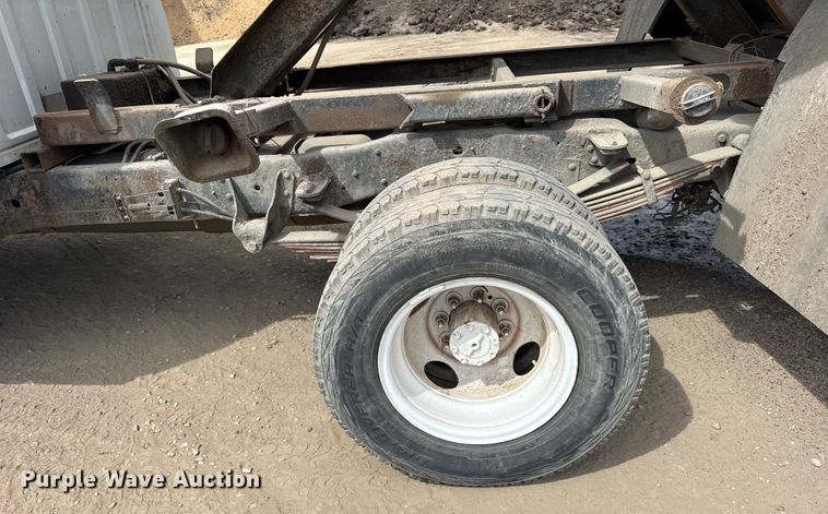 image for item ER0006 1995 Ford F350 Crew Cab dump bed pickup truck
