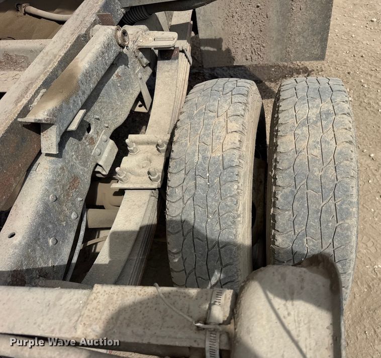 image for item ER0006 1995 Ford F350 Crew Cab dump bed pickup truck