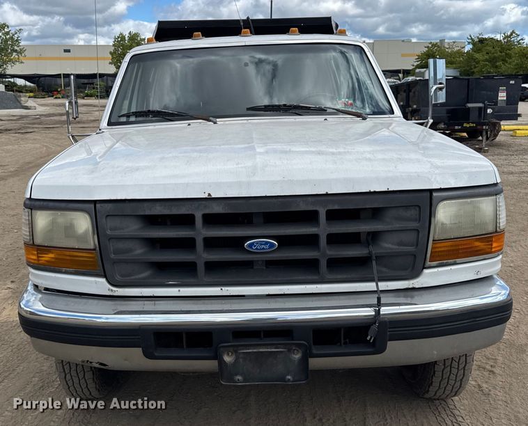 image for item ER0007 1995 Ford F350 Crew Cab dump bed pickup truck