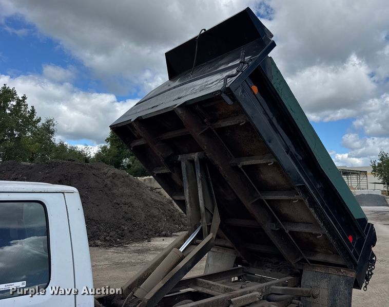 image for item ER0007 1995 Ford F350 Crew Cab dump bed pickup truck