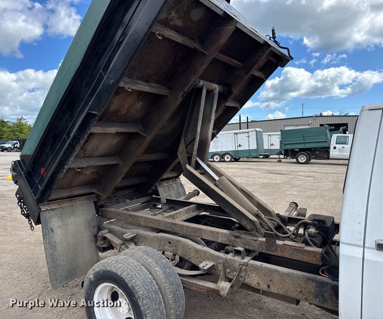 image for item ER0007 1995 Ford F350 Crew Cab dump bed pickup truck