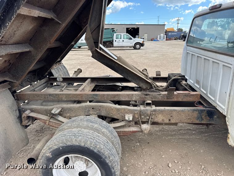 image for item ER0007 1995 Ford F350 Crew Cab dump bed pickup truck