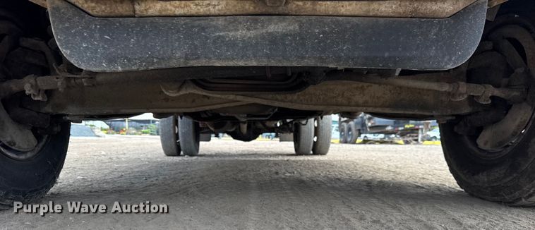 image for item ER0007 1995 Ford F350 Crew Cab dump bed pickup truck