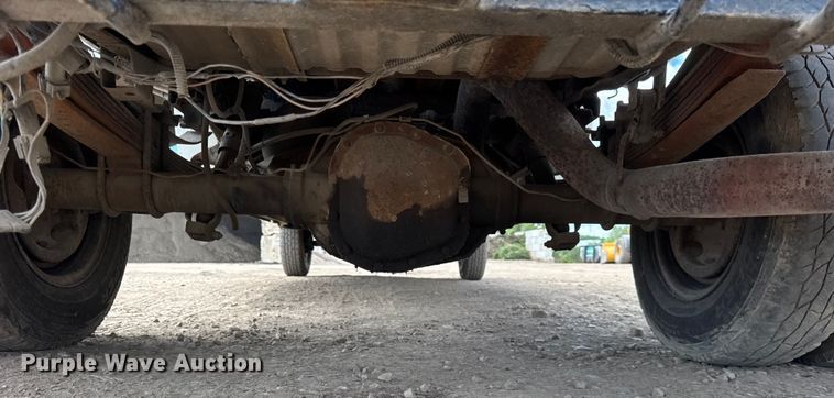 image for item ER0007 1995 Ford F350 Crew Cab dump bed pickup truck