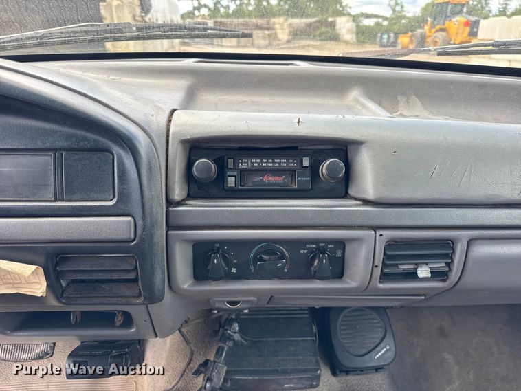 image for item ER0007 1995 Ford F350 Crew Cab dump bed pickup truck