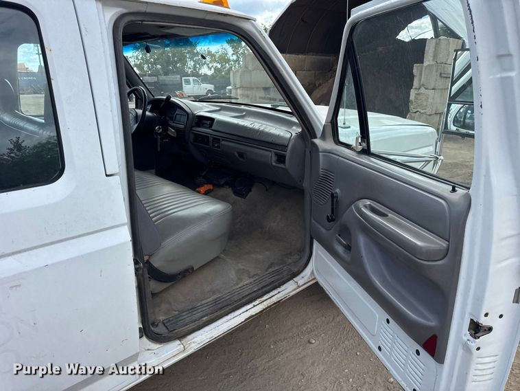 image for item ER0007 1995 Ford F350 Crew Cab dump bed pickup truck