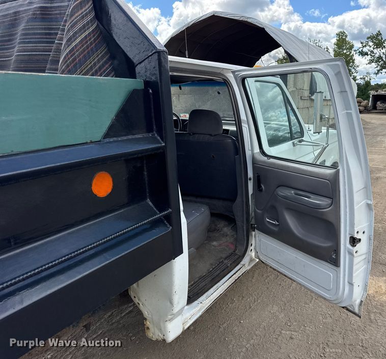 image for item ER0007 1995 Ford F350 Crew Cab dump bed pickup truck