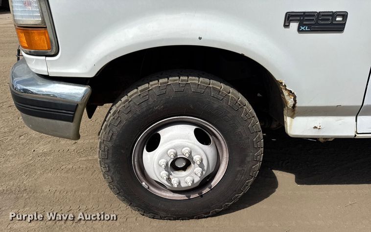 image for item ER0007 1995 Ford F350 Crew Cab dump bed pickup truck