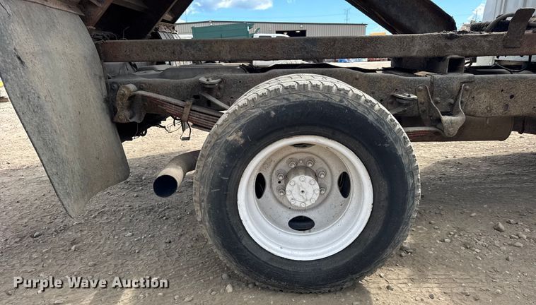 image for item ER0007 1995 Ford F350 Crew Cab dump bed pickup truck