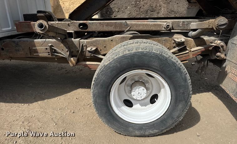 image for item ER0007 1995 Ford F350 Crew Cab dump bed pickup truck