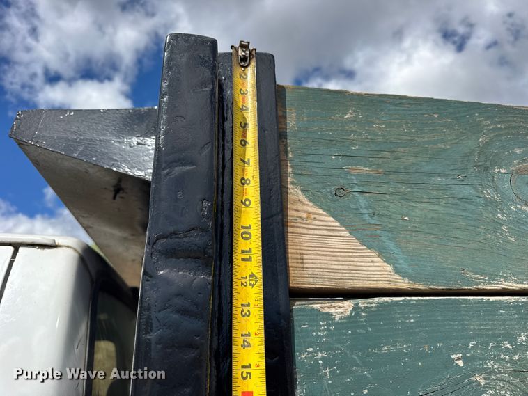 image for item ER0008 1995 Ford F350 Crew Cab dump bed pickup truck