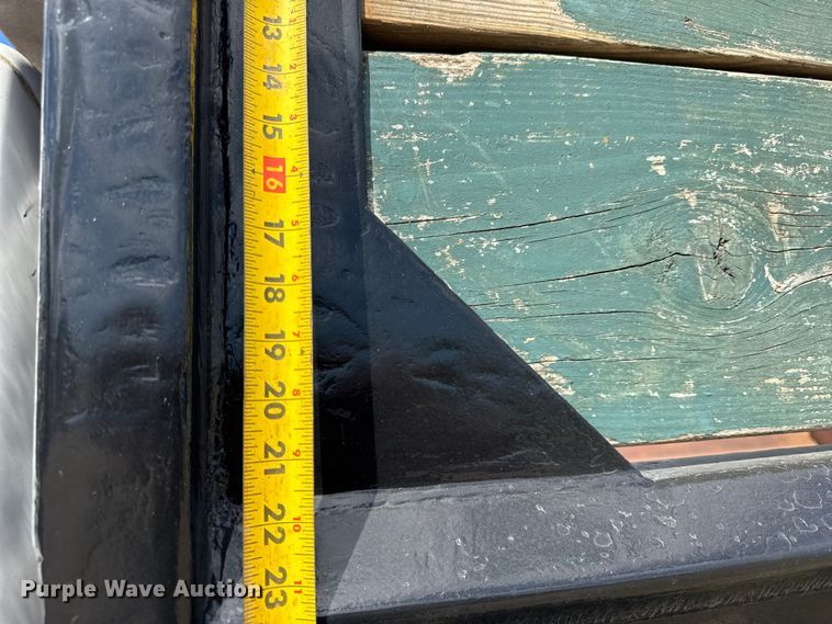 image for item ER0008 1995 Ford F350 Crew Cab dump bed pickup truck