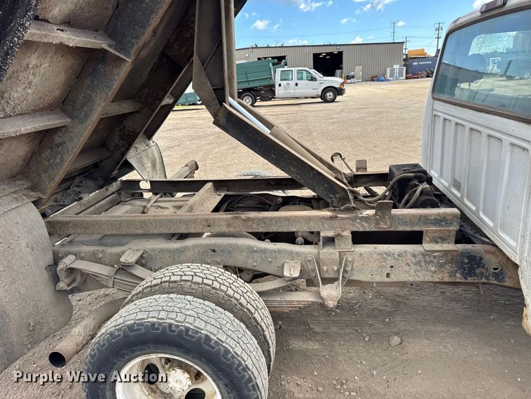 image for item ER0008 1995 Ford F350 Crew Cab dump bed pickup truck