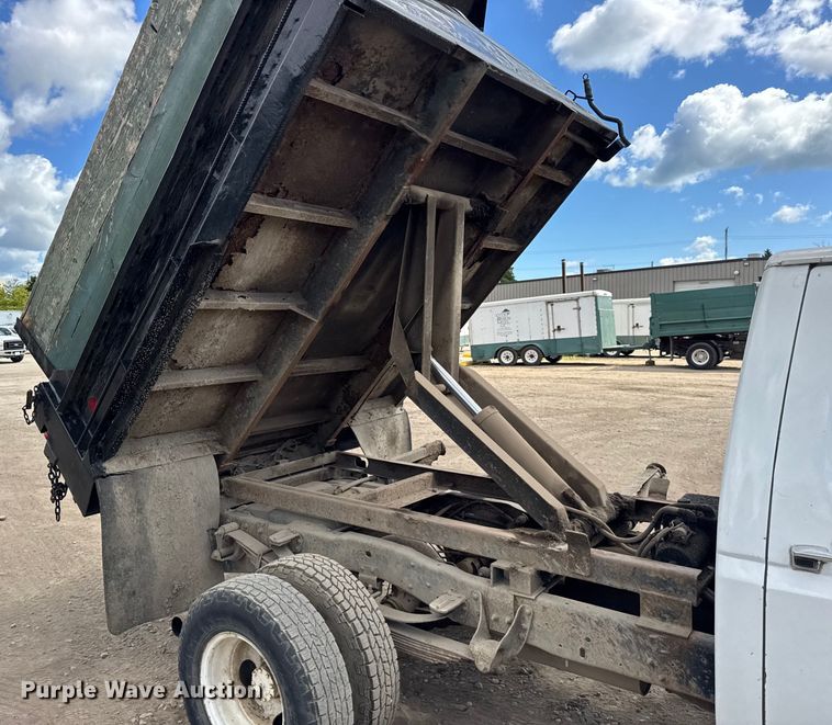 image for item ER0008 1995 Ford F350 Crew Cab dump bed pickup truck