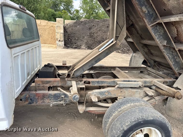 image for item ER0008 1995 Ford F350 Crew Cab dump bed pickup truck