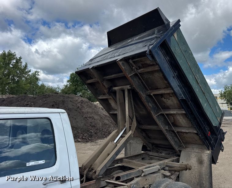 image for item ER0008 1995 Ford F350 Crew Cab dump bed pickup truck